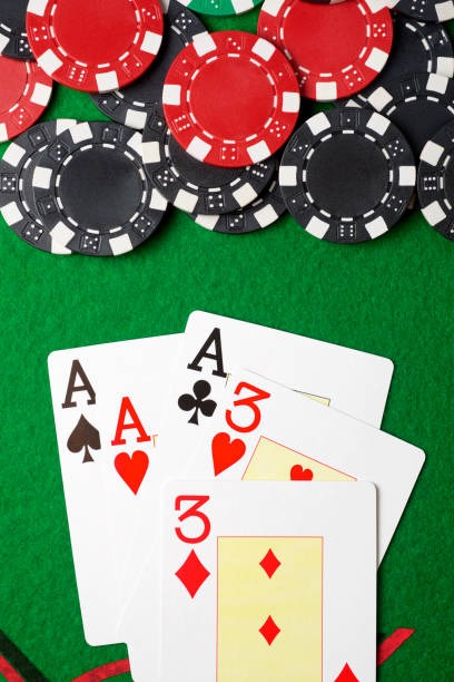 Baccarat dealing with real-time card display and player interface